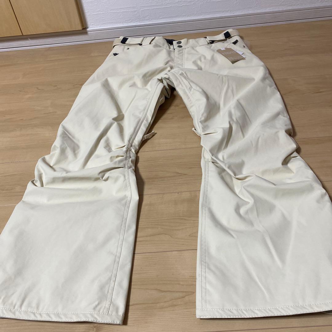 スノーボードウェア　FNS49 上下　XL 未使用　タグ付き