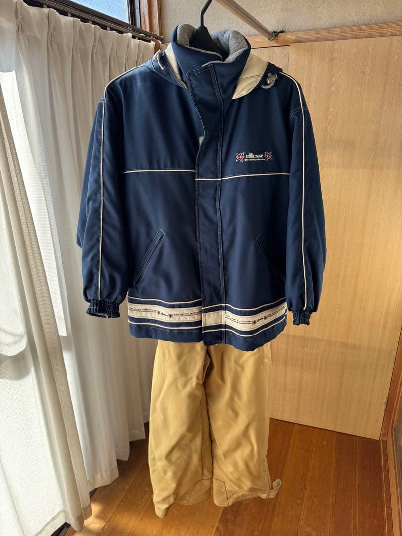 ellesse ネイビー ジャケットとパンツセット