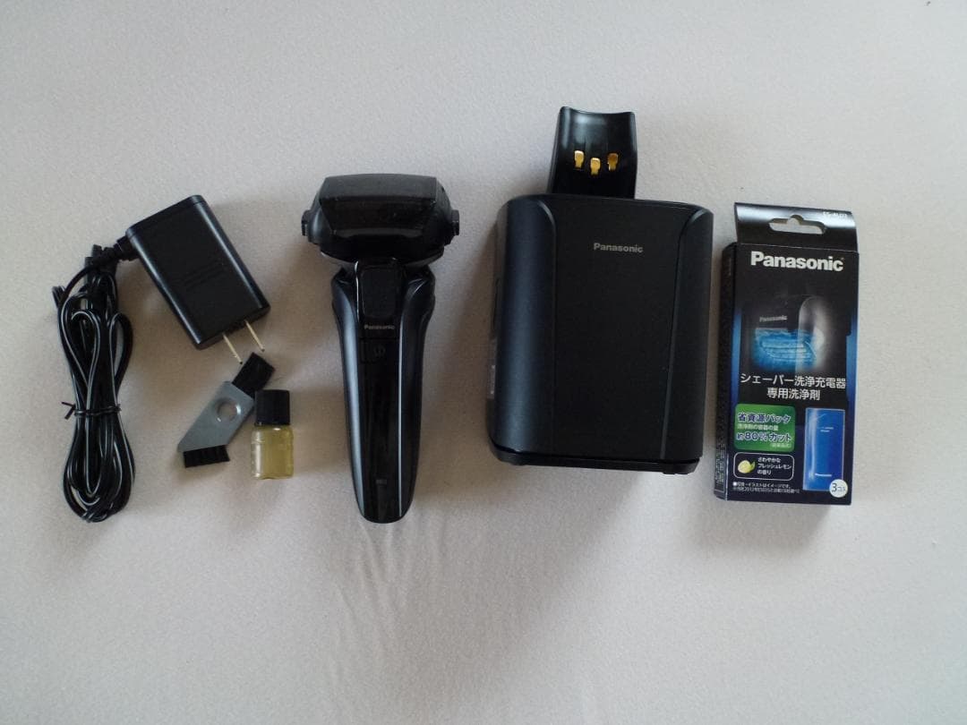 パナソニック ラムダッシュPRO 5枚刃 黒ES-LV7W-K　24年製used