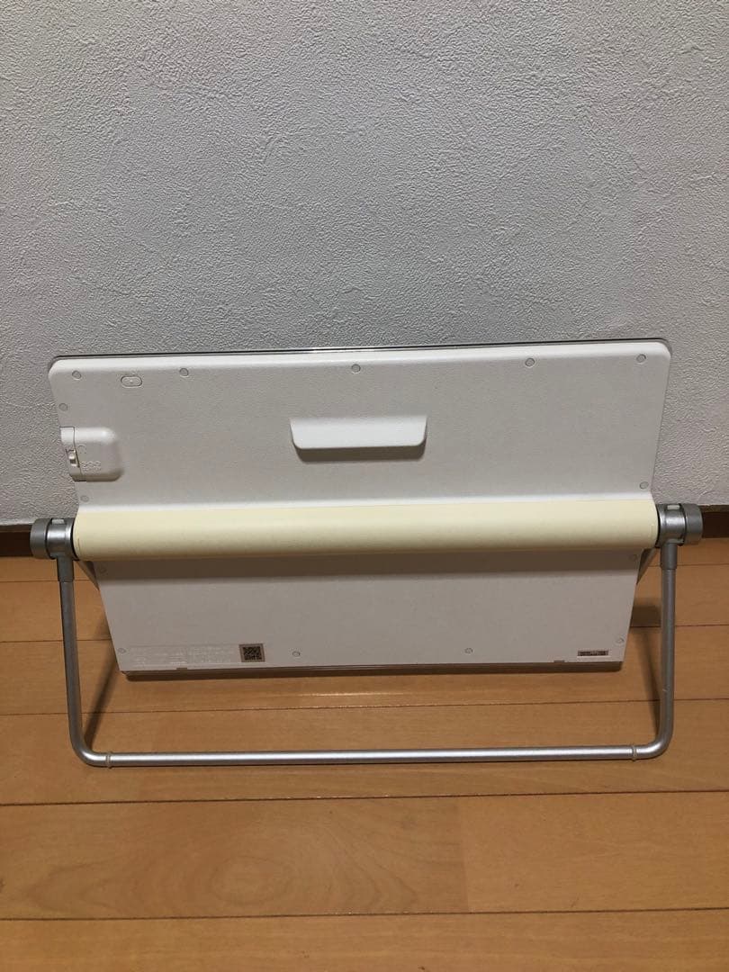 【中古美品】防水ポータブルテレビHDD/DVD / Blu-ray内蔵 ホワイト