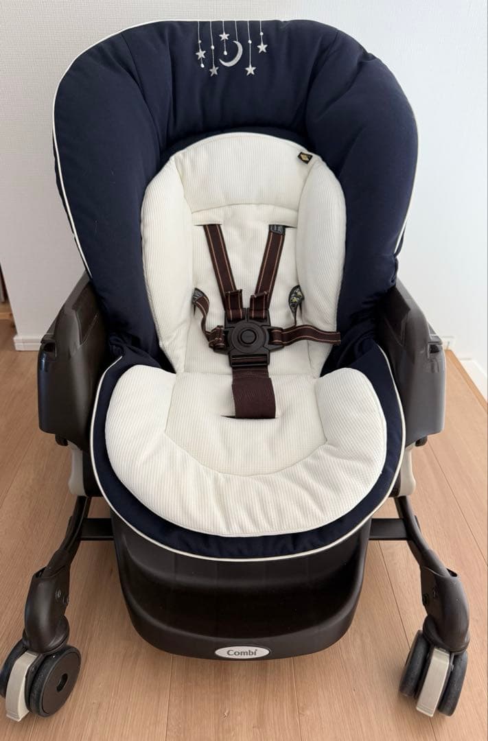 【美品】ネムリラ 手動 ハイローチェア Combi バースデイ限定 ベビーラック