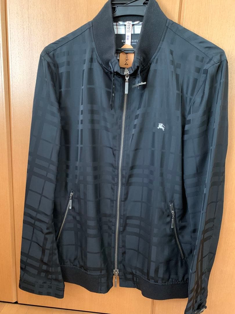 最終値下げ！極美品　BURBERRY黒 チェック柄 フルジップジャケット