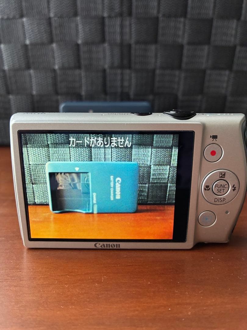 美品Canon IXY 600F シルバー デジタルカメラ