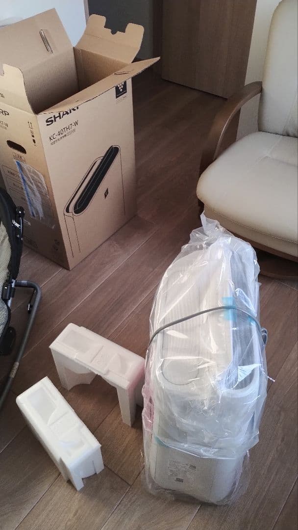 保証書付　新品未開封　SHARP 加湿空気清浄機　KC-40TH7-W