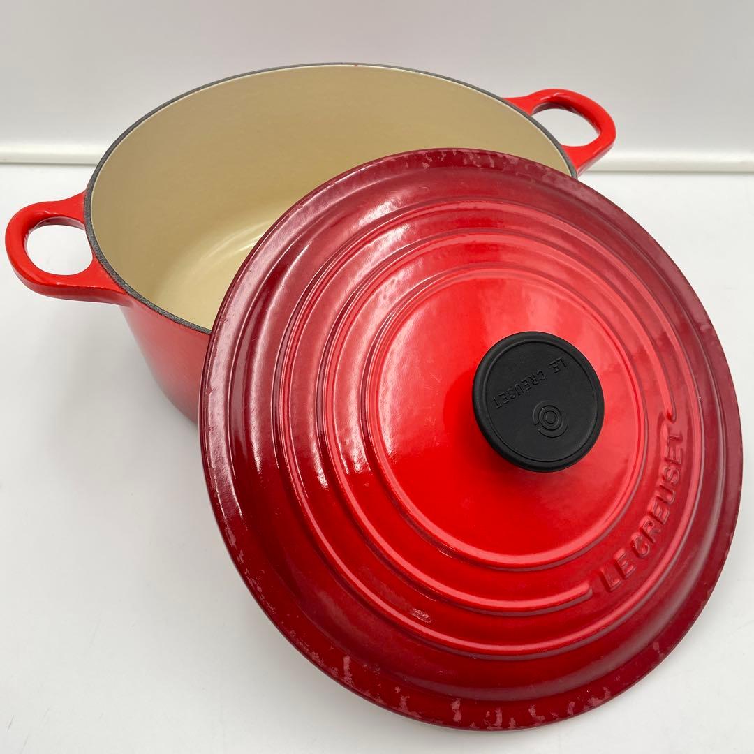 ルクルーゼ ココットロンド　24cm チェリーレッド 両手鍋