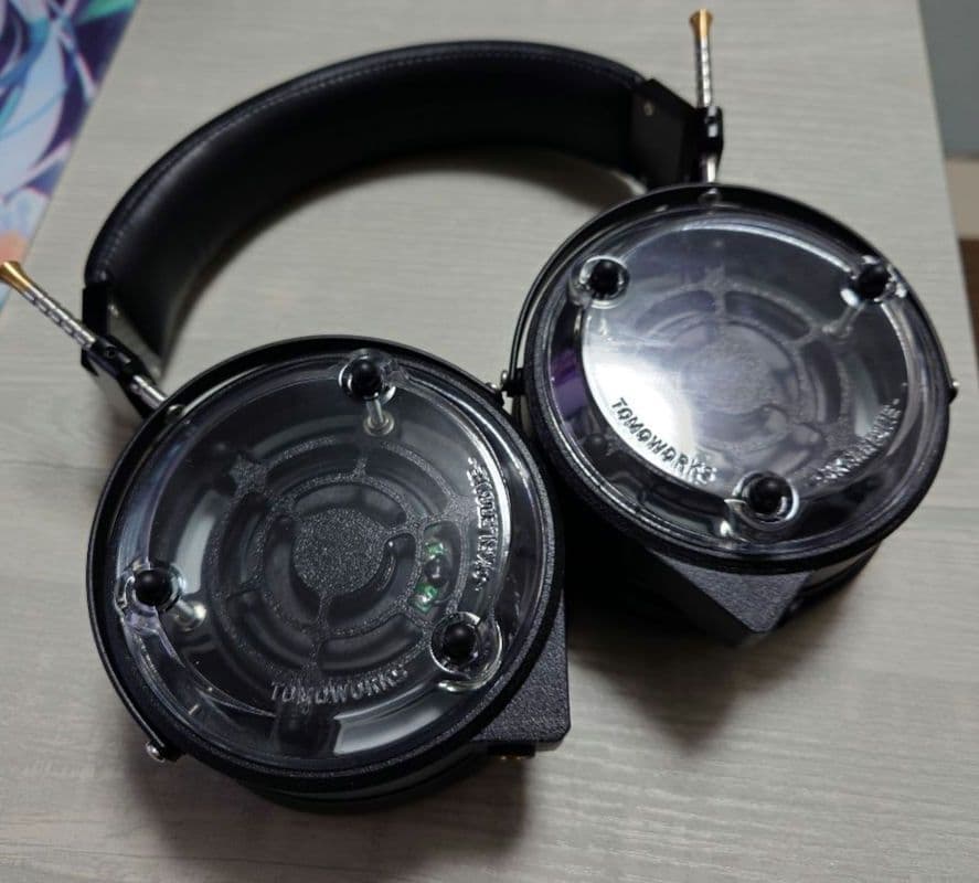 ヘッドホン TOMOWORKS