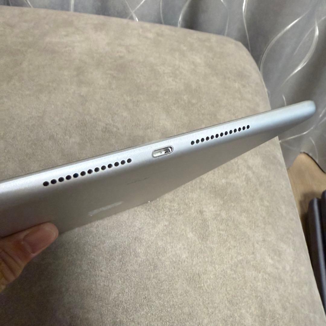★Apple iPad 第７世代 Wi-Fi 128GB☆程度良好☆★