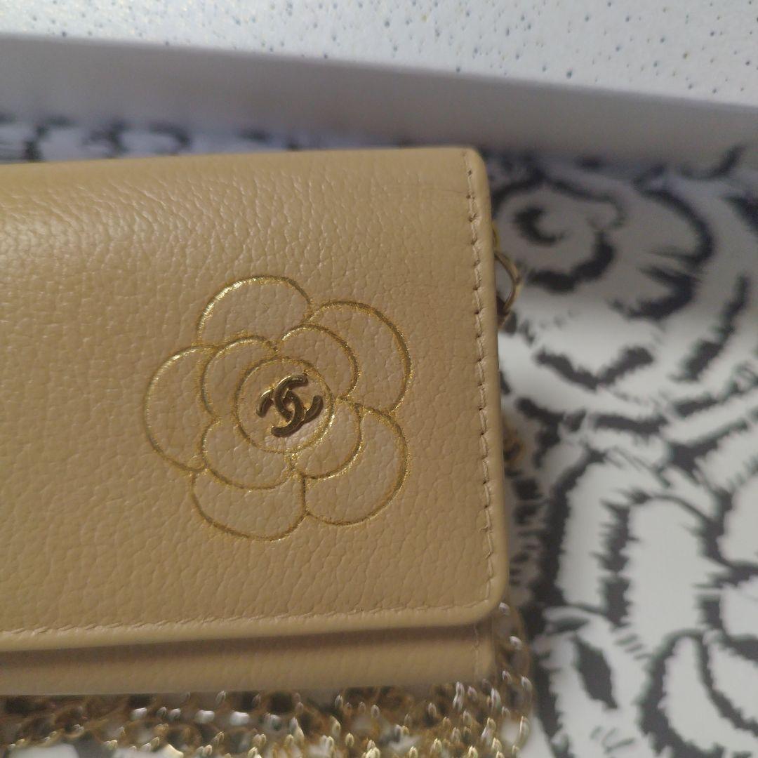 シャネルカメリア　キーケース　カード　斜め掛け