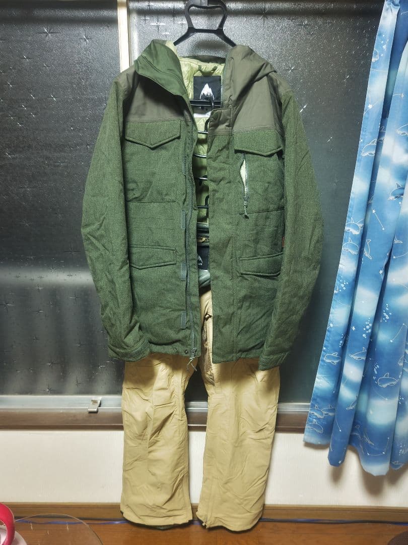 BURTON フード付きジャケットとパンツセット