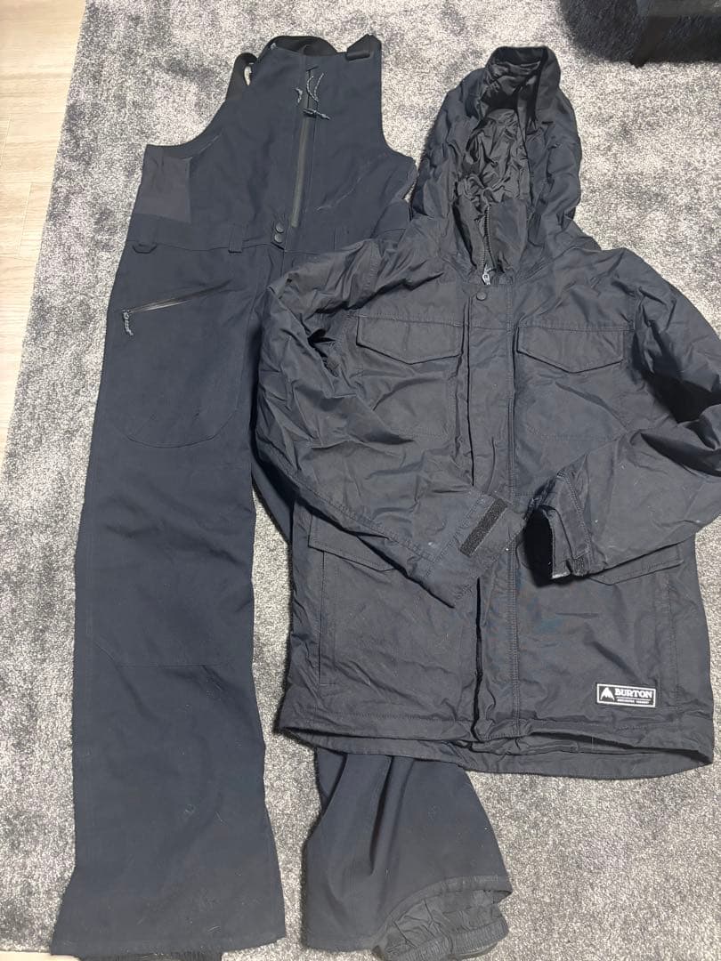 Burton スノーボードウェアセット ブラック　上Lサイズ　パンツMサイズ
