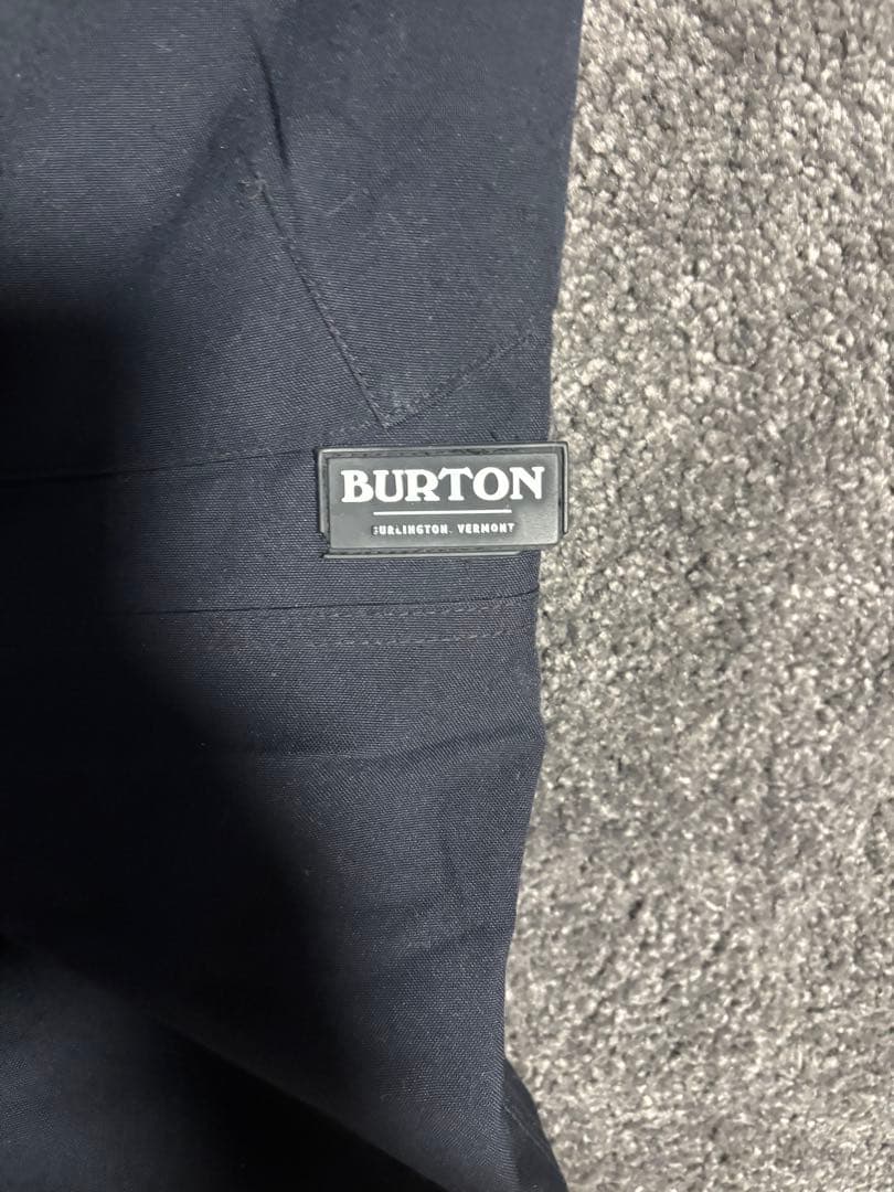 Burton スノーボードウェアセット ブラック　上Lサイズ　パンツMサイズ