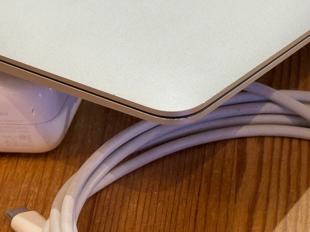 Apple MacBook Air (M1, 2020) 本体 US