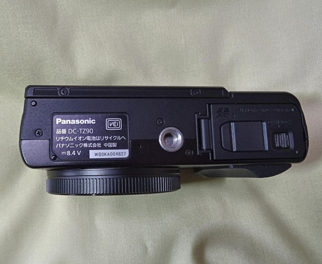 美品　Panasonic LUMIX DC-TZ90 コンパクトデジタルカメラ