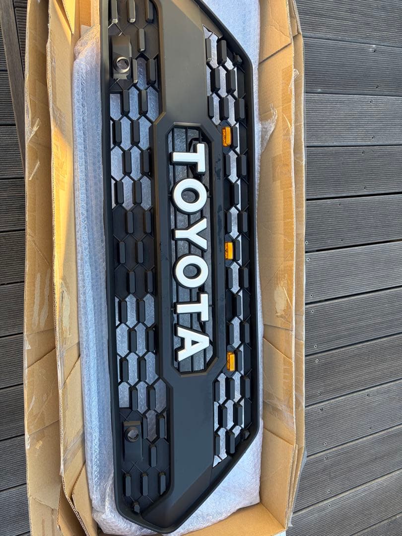 rav4タコマ風グリル新型ソナー加工済み