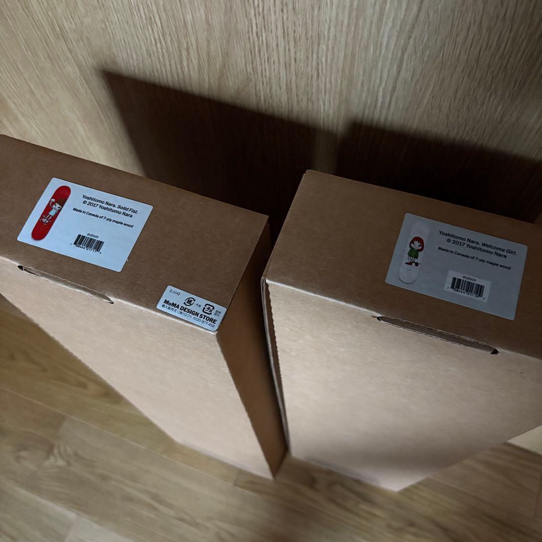 奈良美智　MoMA スケートボード　赤白2枚セット　付属カード・金具・元箱あり