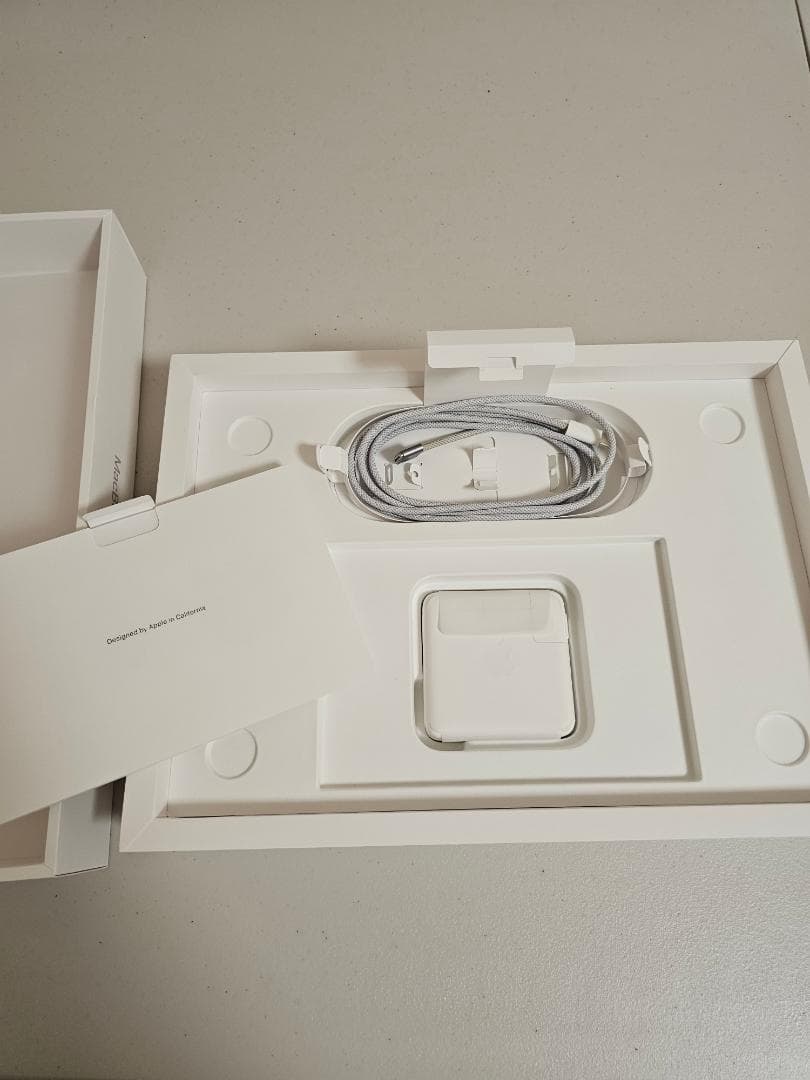 MacBook M2 Pro 14.2インチ A2779 MPHE3J/A