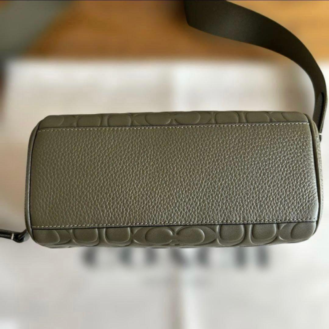 新品✨COACH＊コーチ　クロスボディ　シグネチャー　オリーブ　レザー　バッグ