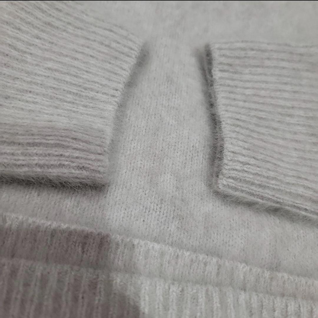 ライトグレーFOXカシミヤ Vネック ニットセーター