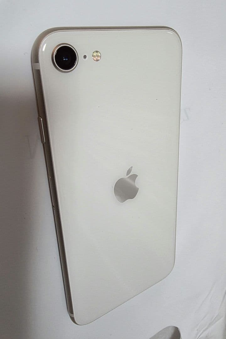 Apple iPhone SE3 128GB スターライト　SIMフリー