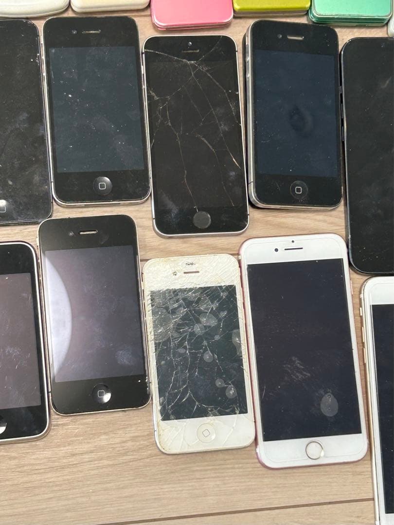 iPhone 28台、ガラ系151台、Android56台のセット　ジャンク