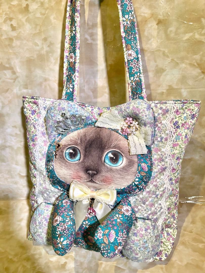 r*♡様 コヤンイサムチョン　ビッグなクラウディちゃん肩掛けトートバッグ