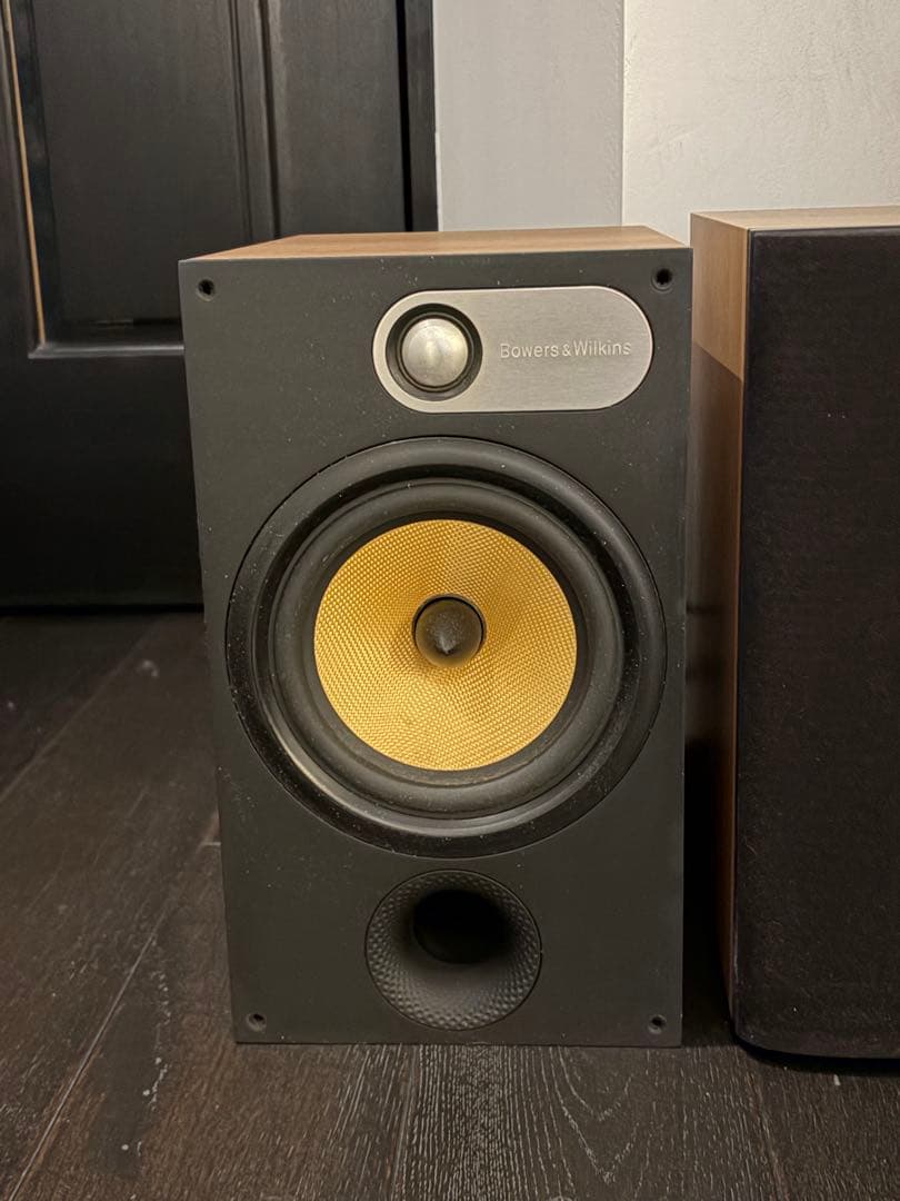 B&W 685 スピーカー