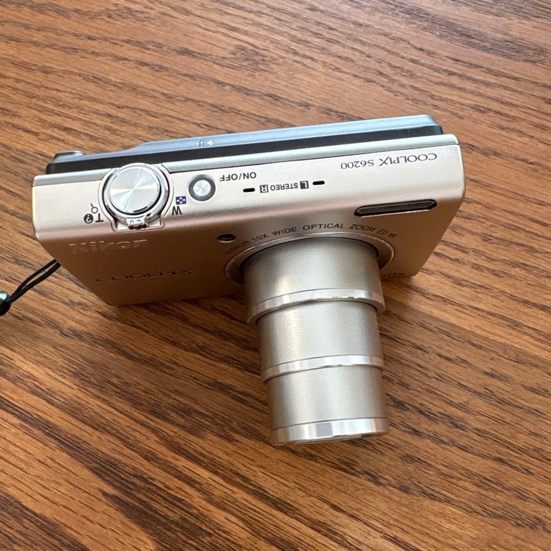 Nikon COOLPIX s6200 デジカメ