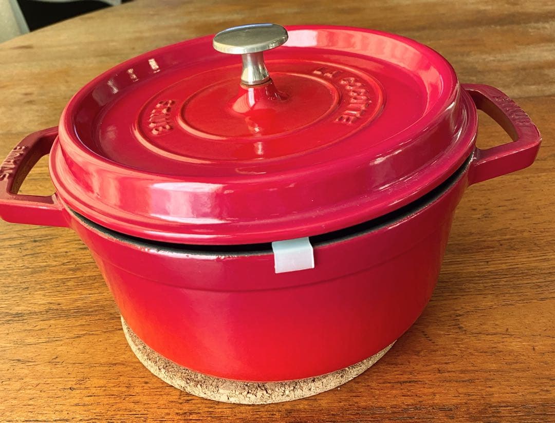 ストウブ ココットSTAUB LA COQUETTE 22cm 赤