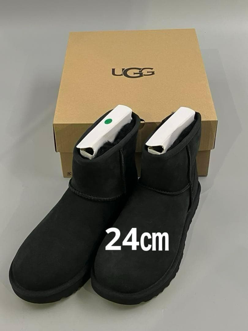 ☆新品未使用　UGG Classic Mini II 24センチ