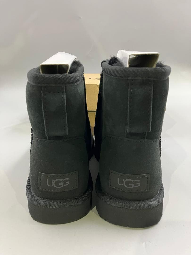 ☆新品未使用　UGG Classic Mini II 24センチ