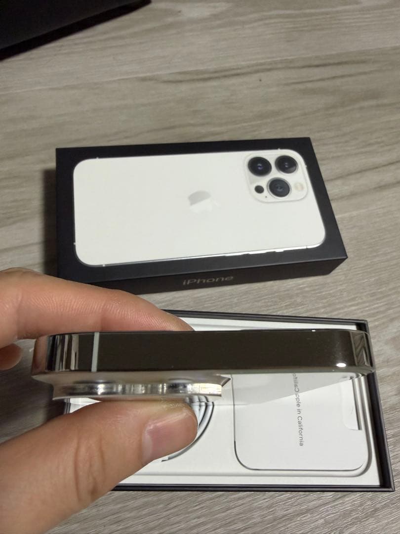 （美品）Apple iPhone13Pro シルバー 256GB