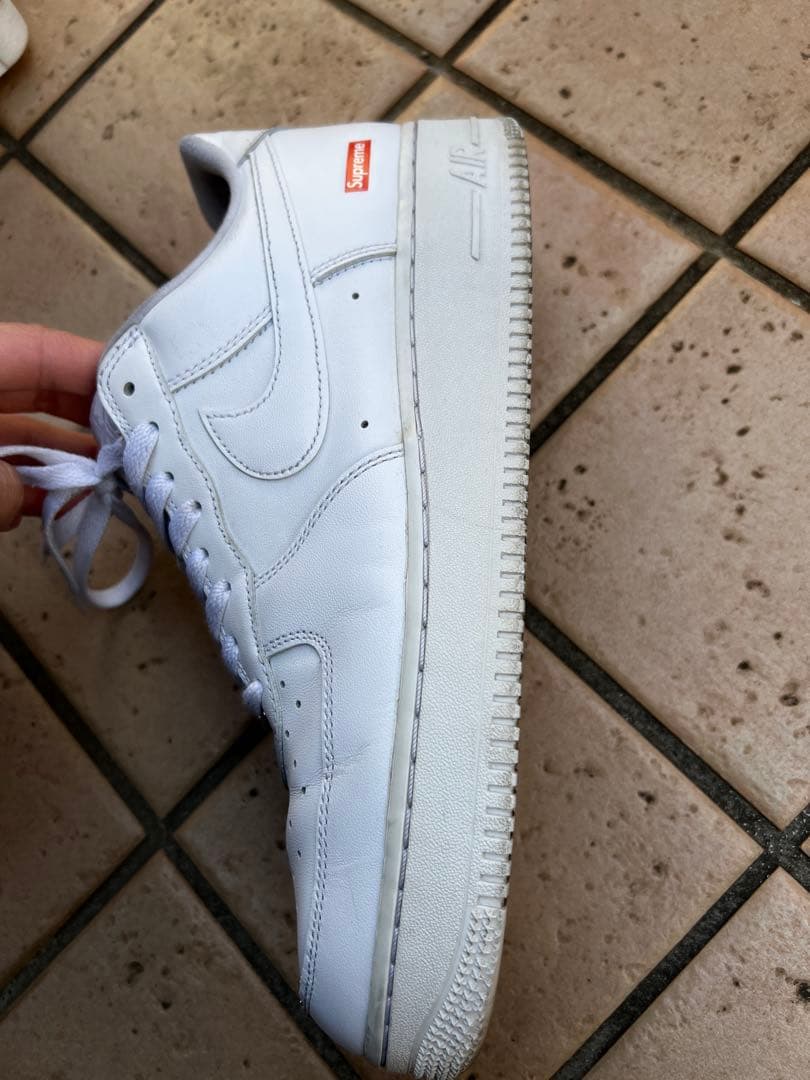 Supreme Nike Air Force 1 ホワイト シュプフォース1