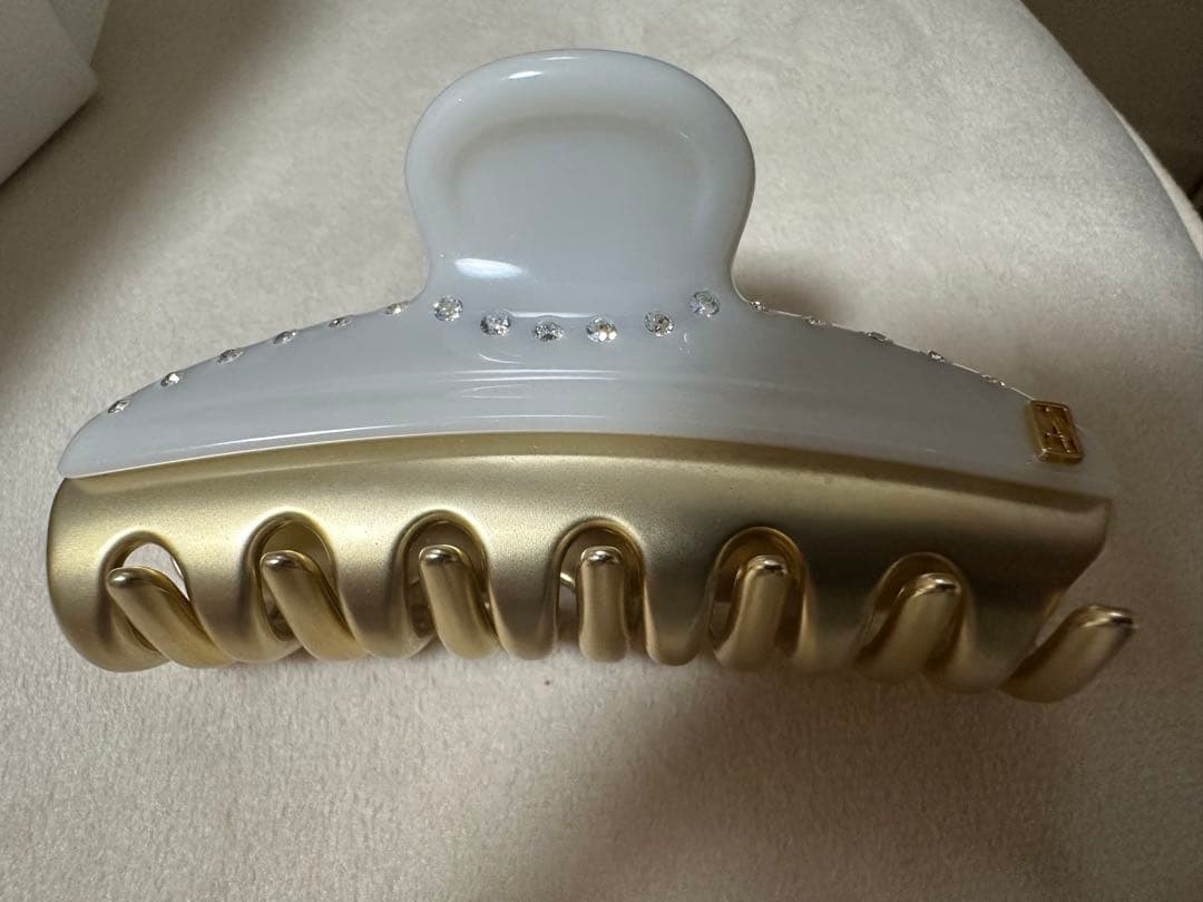 アレクサンドルドゥパリ　ANA機内限定　カメリアピン　クリップ