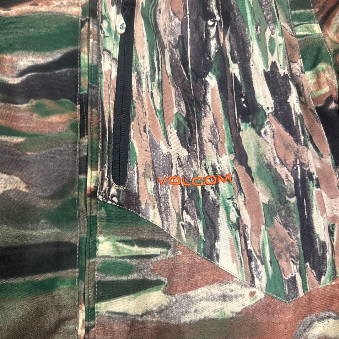 VOLCOM 迷彩 スノーボードジャケット