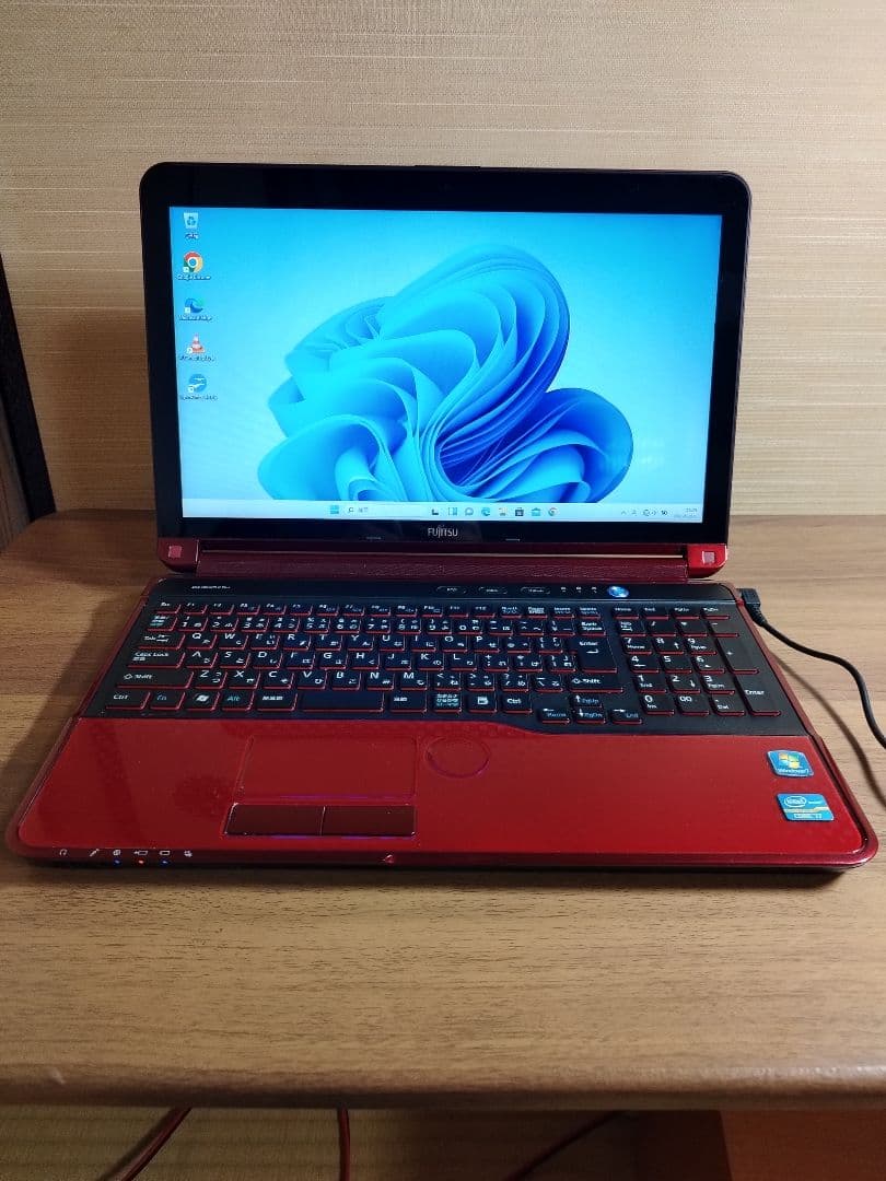 富士通 15.6インチノートPC AH77/G i7