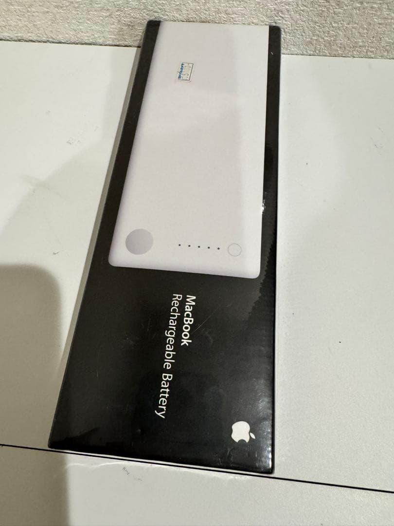 13inch macbook用 バッテリー　A1185 (MA561J/A)