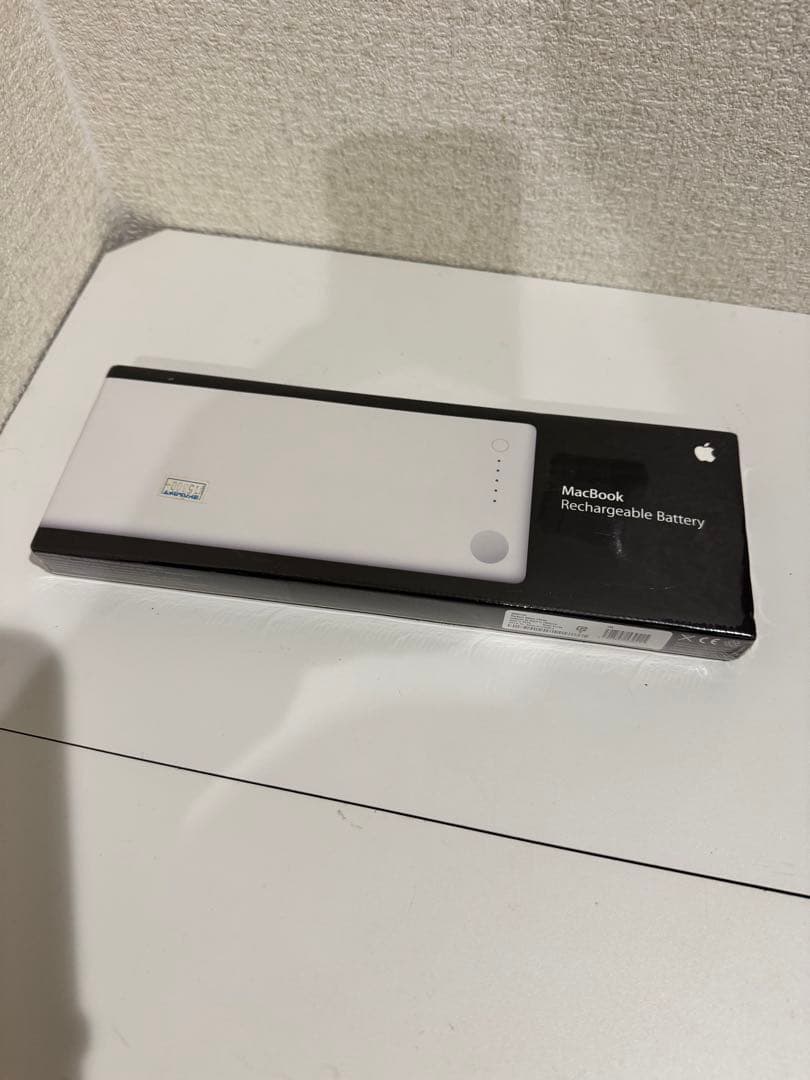 13inch macbook用 バッテリー　A1185 (MA561J/A)