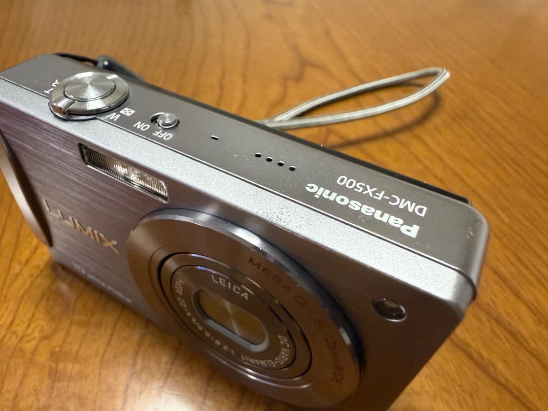 Panasonic デジタルカメラ LUMIX DMC-FX500 シルバー