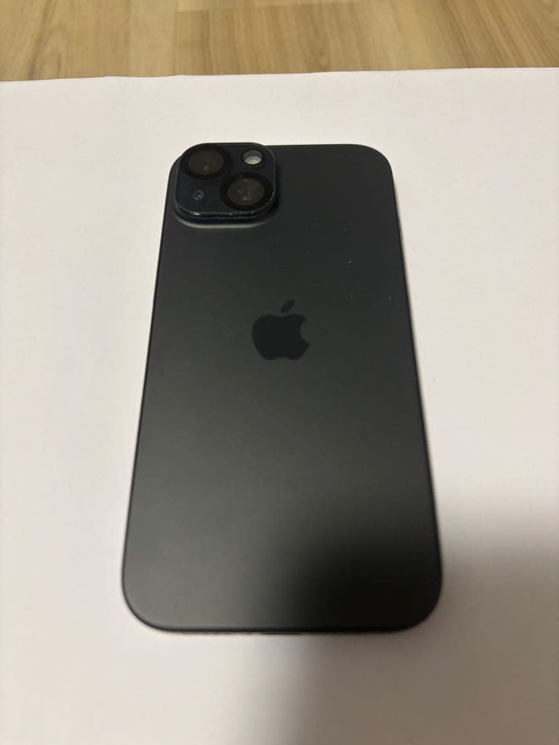 【ほぼ未使用】iPhone 15 128GB 本体　箱、画面フィルム付