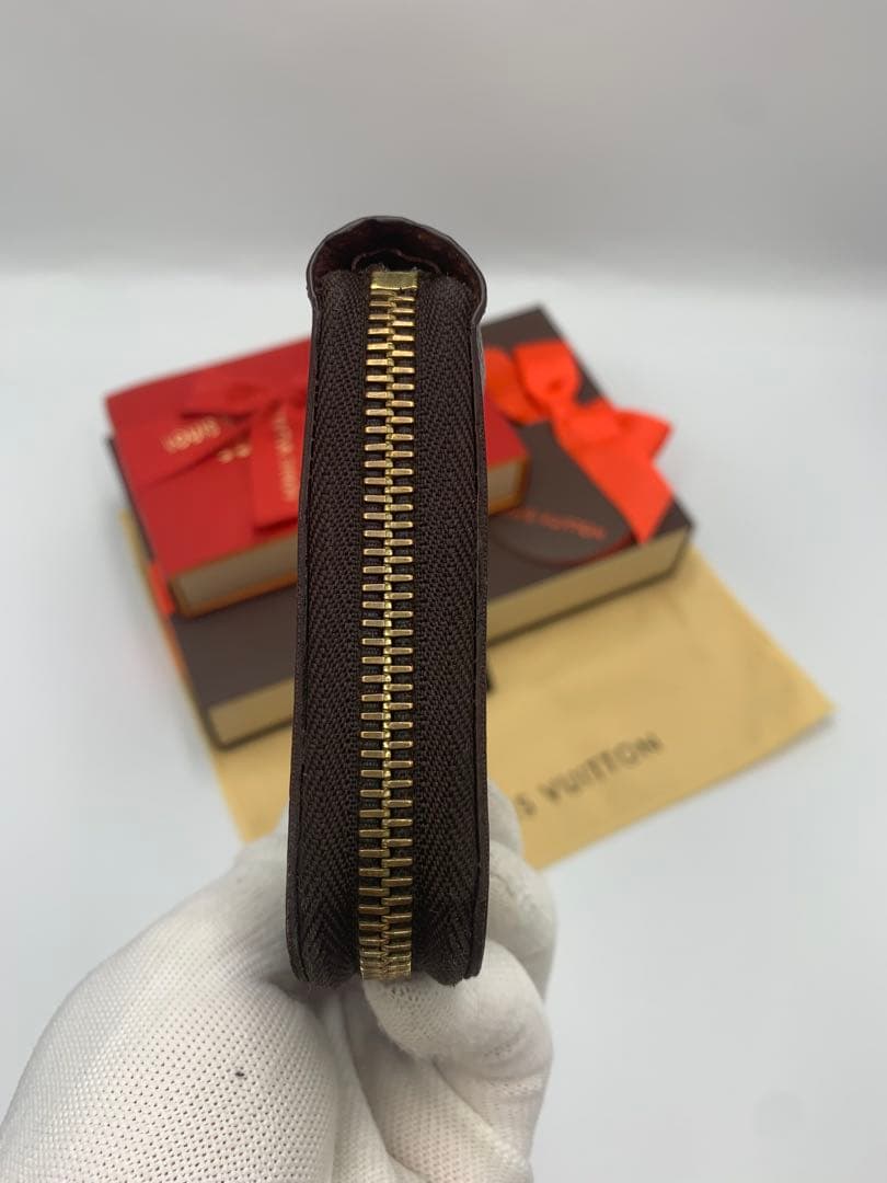 ルイヴィトン モノグラム ジッピー ラウンド 長財布 男女