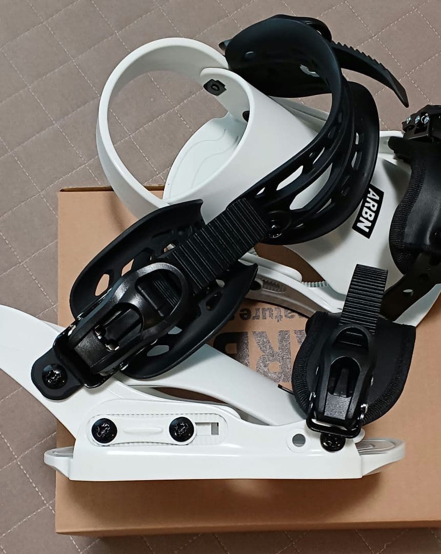 ARBN エアボーン スノーボードビンディング