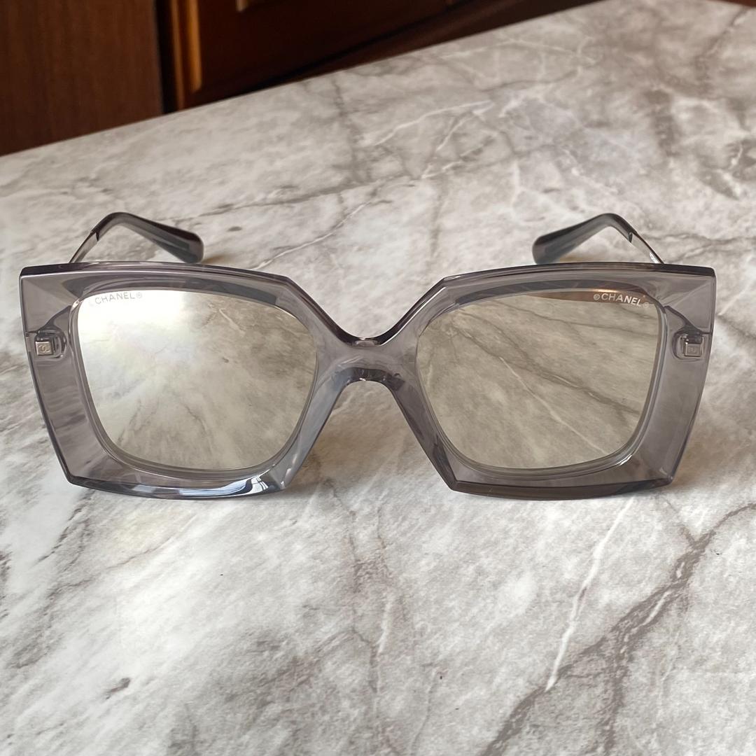 1305【新品 CHANEL】シャネル サングラスガブリエル 香水 スクエア