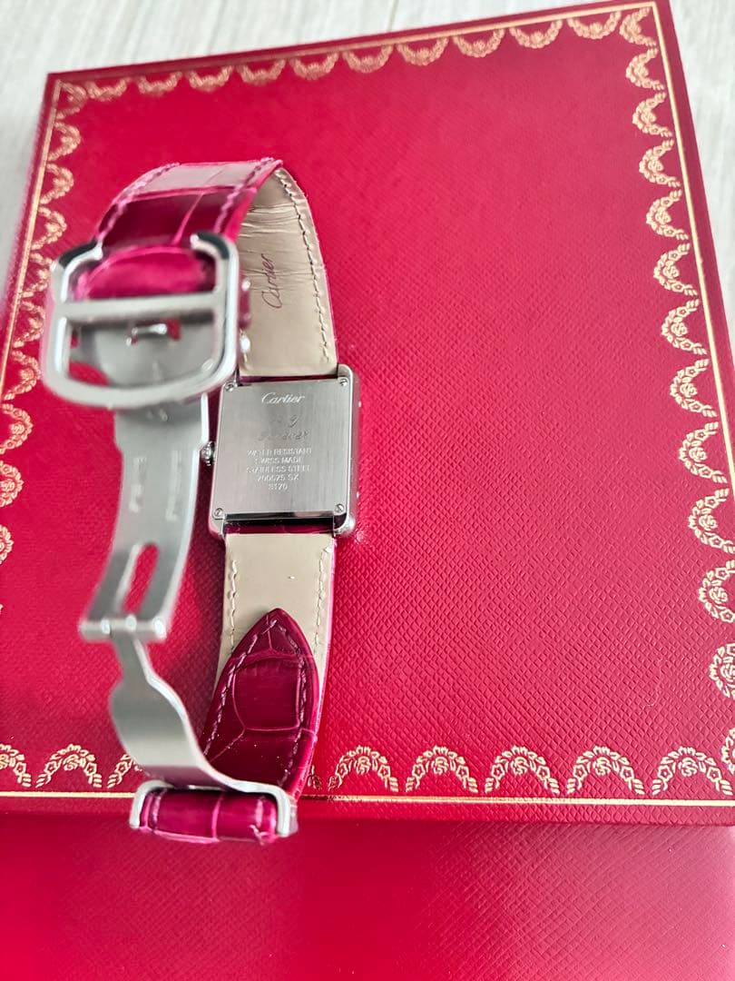 Cartier タンクソロ クォーツ時計 バーガンディ