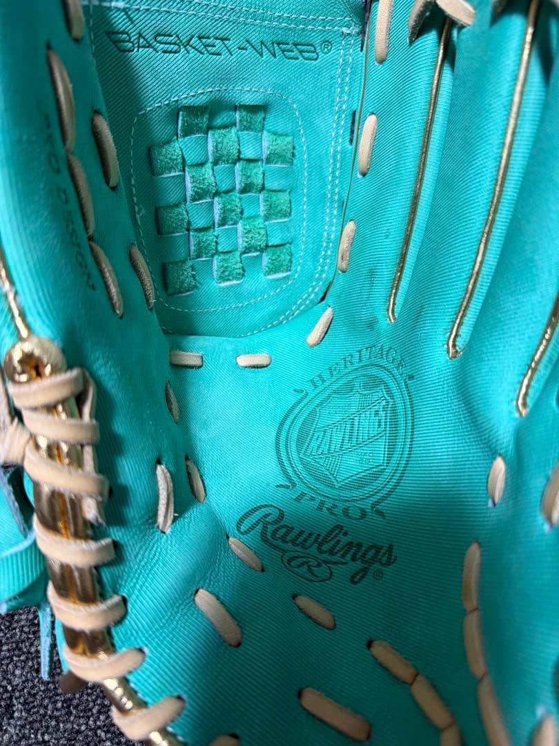 【極美品】Rawlings 投手用 右投 軟式 グリーン ミント 野球