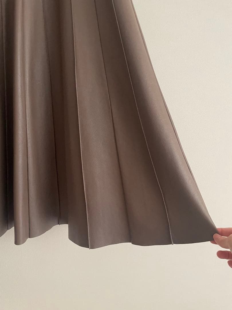 【美品】ebure 本革フレアスカート ベージュ36