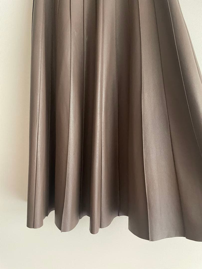 【美品】ebure 本革フレアスカート ベージュ36