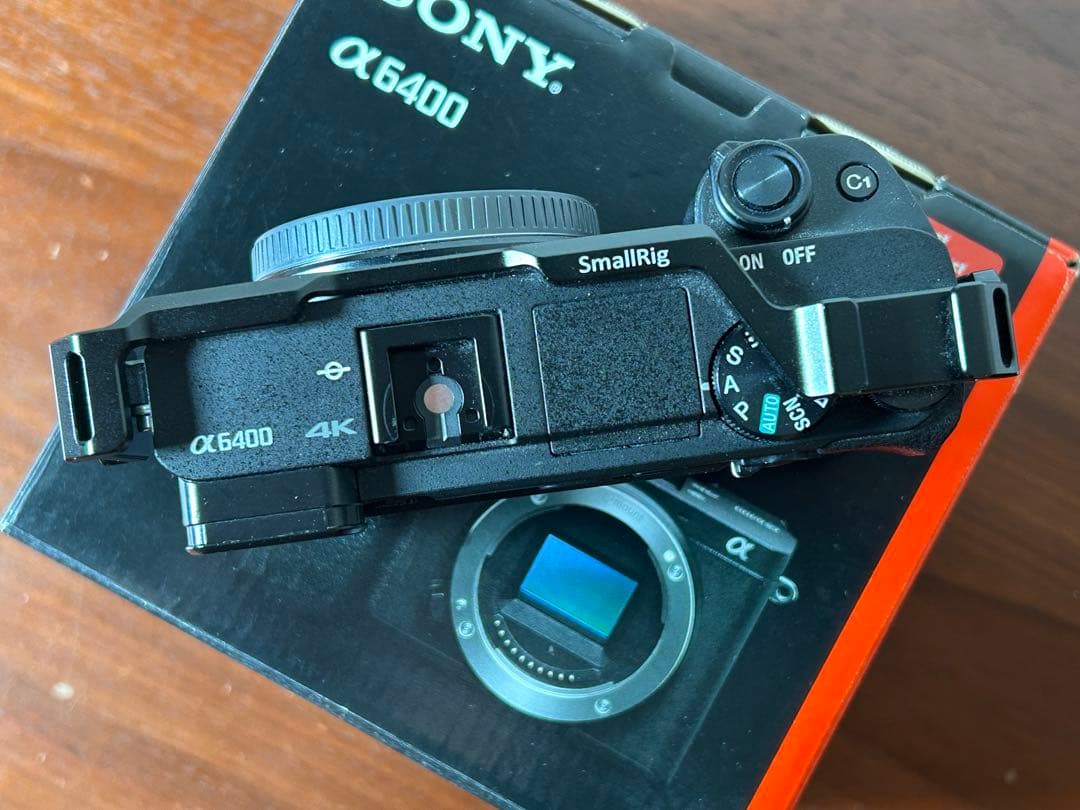 美品✨SONY α6400ボディ★一眼レフカメラ&SmallRig★レンズ別売