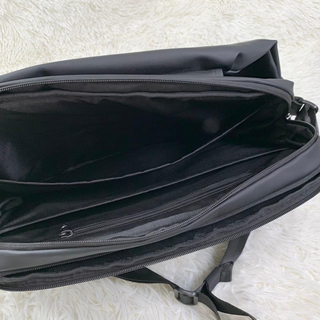 QUICKPACK13-DG ブラックレザー　ボディ　ショルダーバッグ　大容量