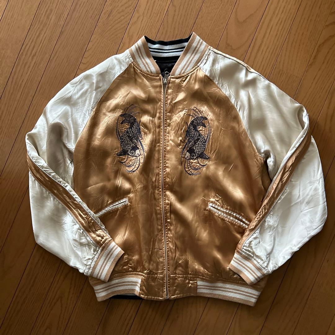 絡繰KARAKURI リバーシブルスカジャン 鯉　兜　纏　金/黒　Ｍサイズ