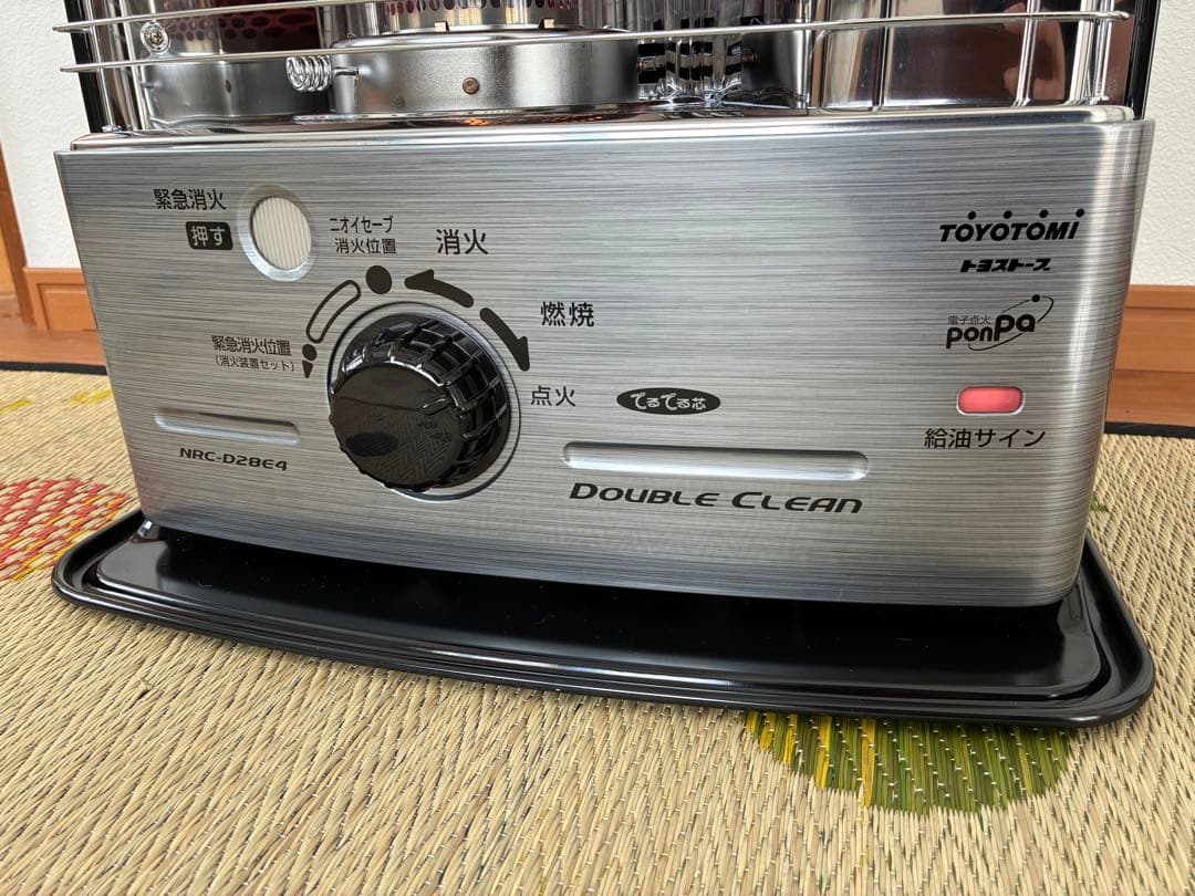 トヨトミ 灯油ストーブ NRC-D28E4 取扱説明書付き